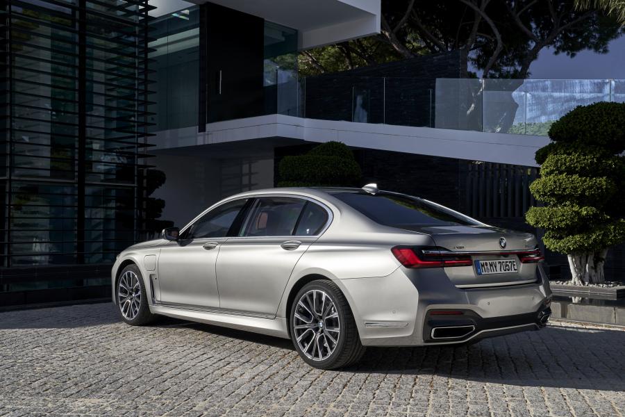 BMW 745Le xDrive M Sport (G12) 2019 года  (WW) (фото 11 из 103)